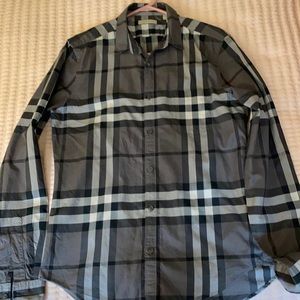 Burberry men’s casual button down